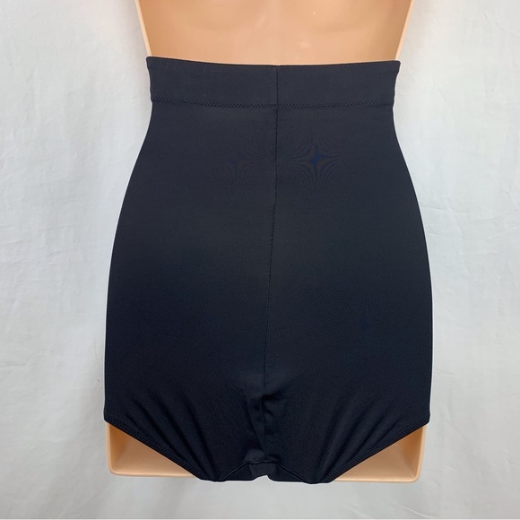 ASSETS 🖤Spanx 2 Out of 3 Shaping Gear Size M NWT - Picture 8 of 11